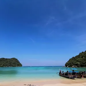 Pp Red Tuna Hut Rezort